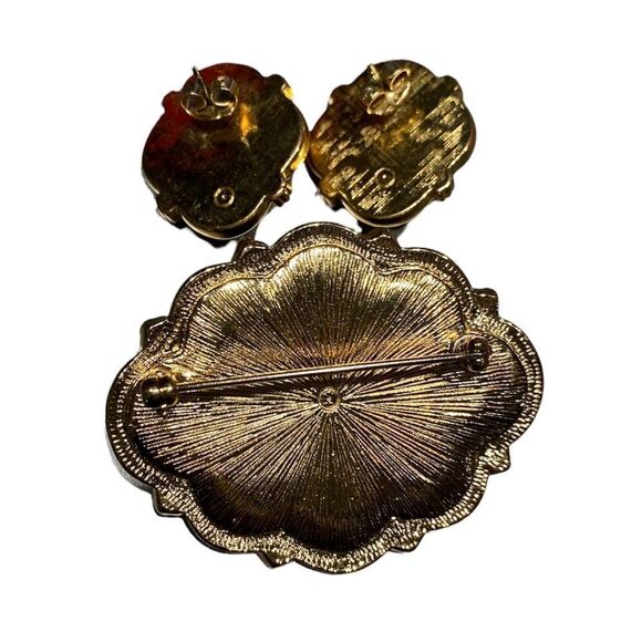 Vintage 1988 AVON VICTORIAN SPRING Brooch and Earrings - Picture 2 of 4